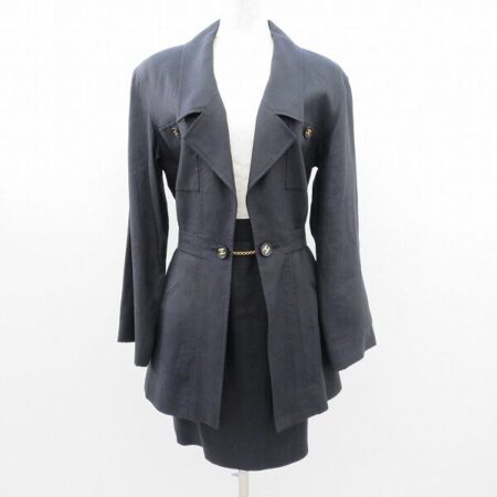 差がつく｜シャネルのスカートスーツを出張買取しました