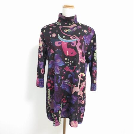 トクコのハイネックチュニックを買取しました！夢溢れる花柄、動物柄