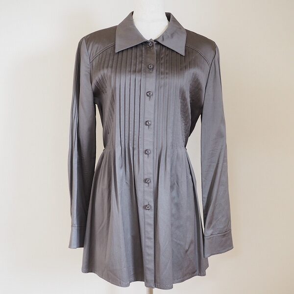 シニア層にも人気のレリアン！光沢が素敵な9号サイズのブラウスを買取しました