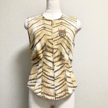 伊太利屋のベストを買取しました！ひょっこりアニマルが可愛い