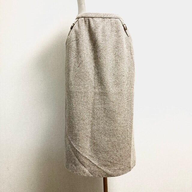 ツイード×ベージュで柔らかさもある！レリアンのスカートを買取しました