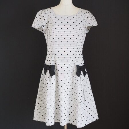 余白のバランスがどこかアダルト｜エムズグレイシーのワンピースを買取しました