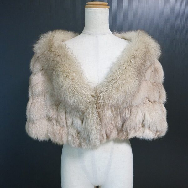 マダムな印象に！シビラ フォックス ストールを買取しました