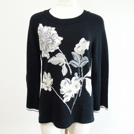 【レオナール】スパンコールとビーズで輝きを感じるセーターを買取しました