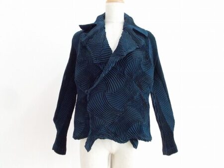 スチームストレッチ イッセイミヤケのジャケットを出張買取ご利用のお客様より買取しました