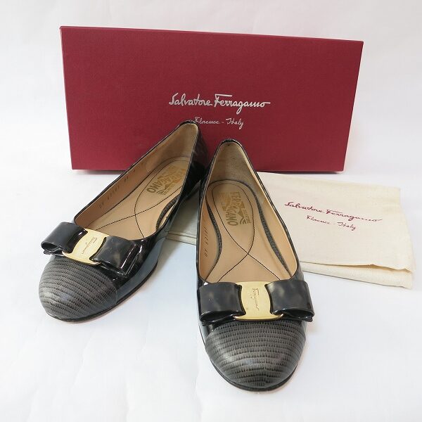 保存袋付きで嬉しい|フェラガモのパンプス(黒系)を買取しました
