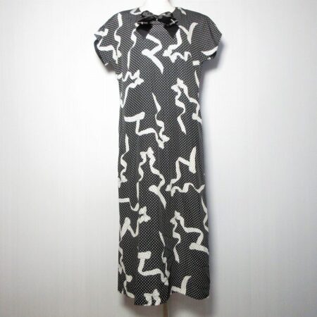 細かいドットが繊細さを出す インゲボルグのワンピースを買取しました