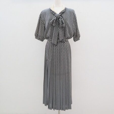 レディライクなデザイン カネコイサオのワンピースを買取しました