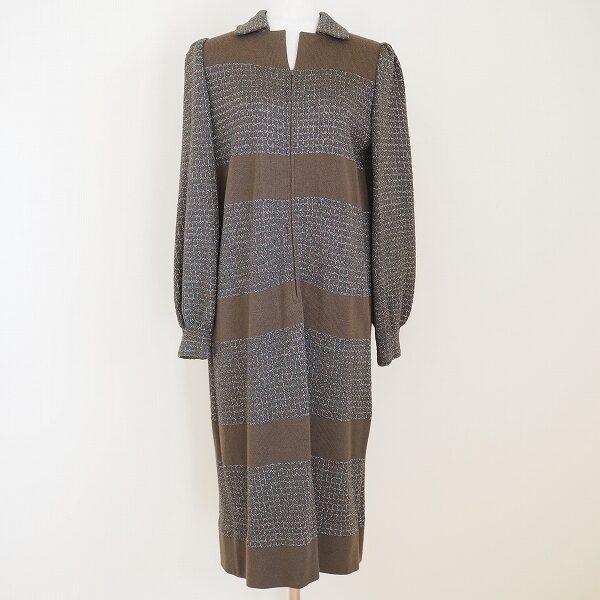 袖周りも落ち着きがある 斉藤都世子のワンピースを買取しました