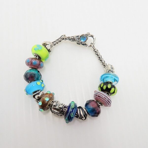 寒色も爽やかに決まるトロールビーズのブレスレットを買取しました