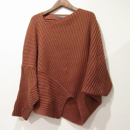 変形×赤茶でシックなおしゃれを！イッセイミヤケのニットを買取しました