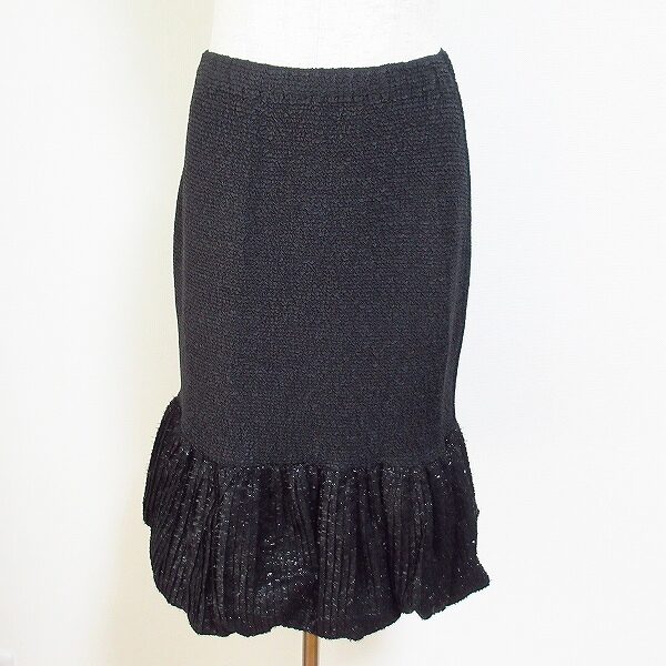 メリハリがあるデザインが素敵なノコオーノのスカートを買取しました