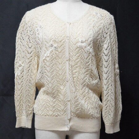 アトリエサガンのカーディガンを買取しました！細かすぎないレースに注目