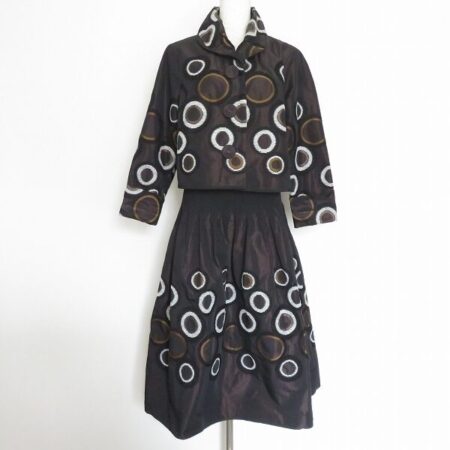 抑揚ある雰囲気 コーザノストラのスカートスーツを買取しました