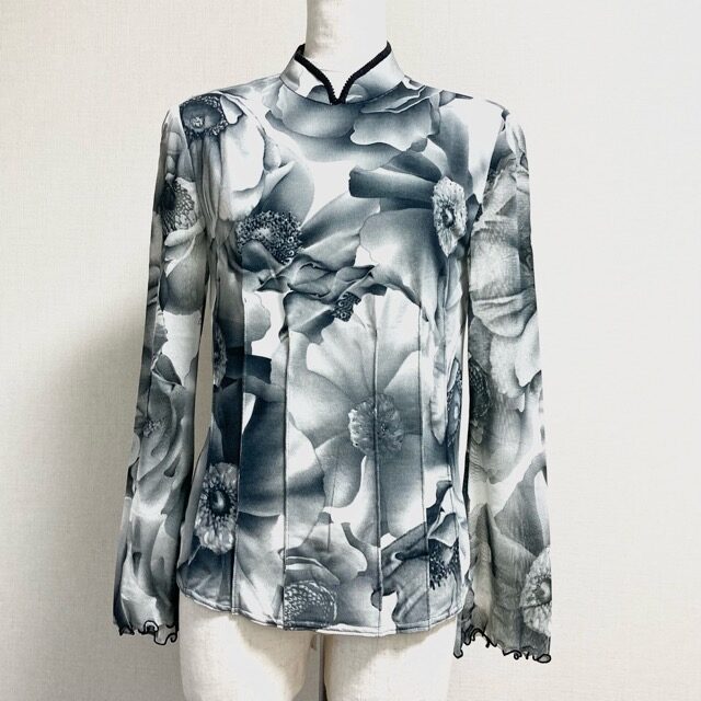 モノトーン調でかっこいい 伊太利屋のカットソーを買取しました