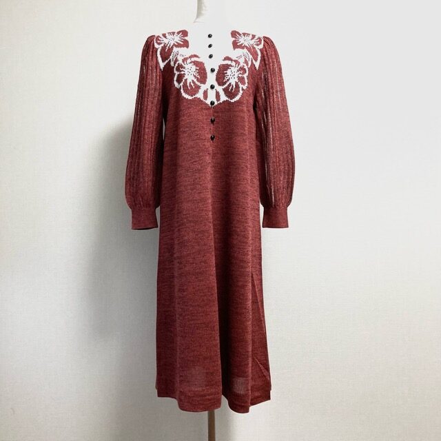 斉藤都世子のワンピースを出張買取にてお譲りいただきました