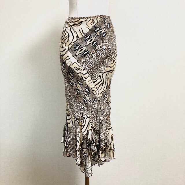 上級マダムになれる 伊太利屋のスカートを買取しました