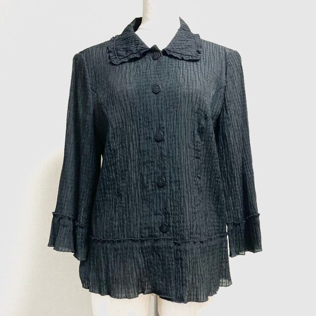 レリアンのフリルブラウスを出張買取ご利用のお客様より買取しました