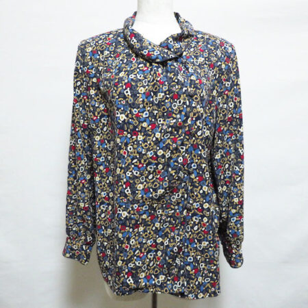 柄の色合いも綺麗なレリアンのブラウスを買取しました