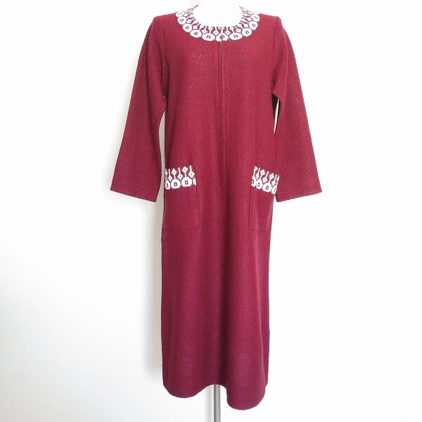 斉藤都世子のニットワンピースを買取しました!エンジカラーが綺麗