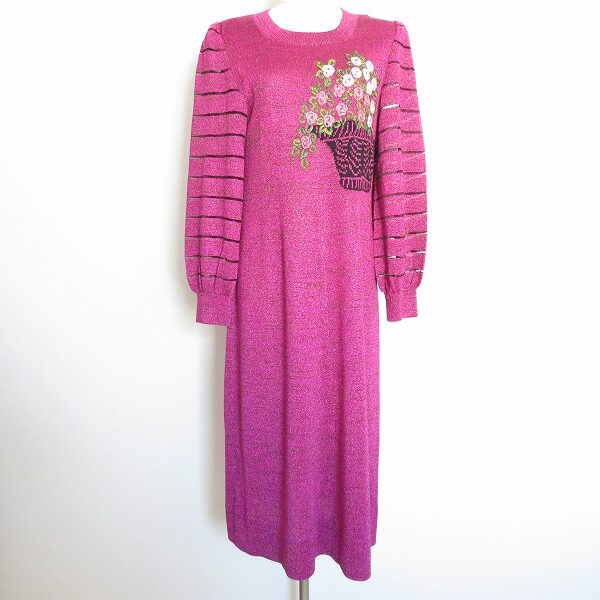 豪華なピンクでロイヤルな雰囲気に！斉藤都世子 ワンピースを買取しました