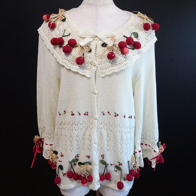 ピンクハウスのカーディガンを買取しました！愛らしいさくらんぼモチーフ