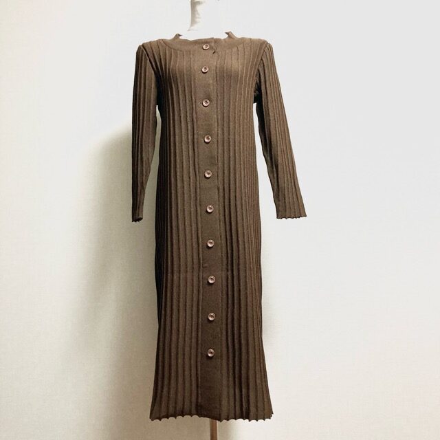 斉藤都世子のワンピースを買取しました！リブニットで垢抜ける