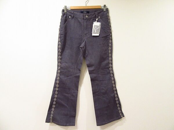 ピンクハウスのジーンズを買取しました!花モチーフで可愛らしさも