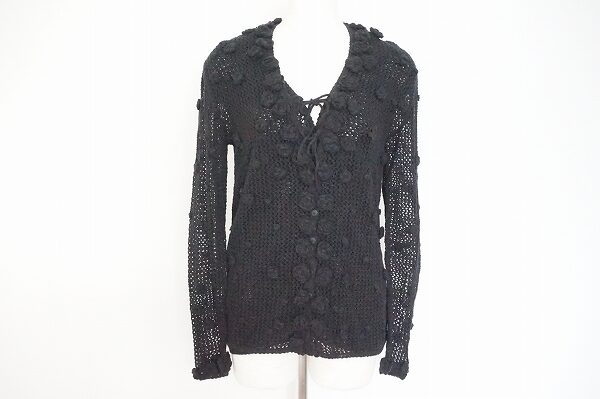 首周りも綺麗に決まる!ピンクハウスののアンサンブルを買取しました