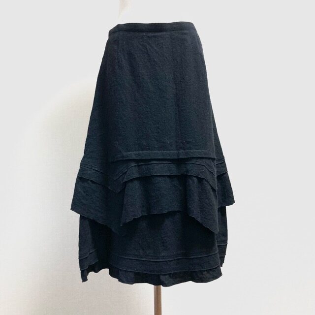 広がりもちょうどいい！t.b ティービー センソユニコのスカートをお買取