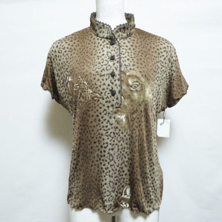 スタンドカラーで真面目さアップ！伊太利屋のカットソーを買取しました