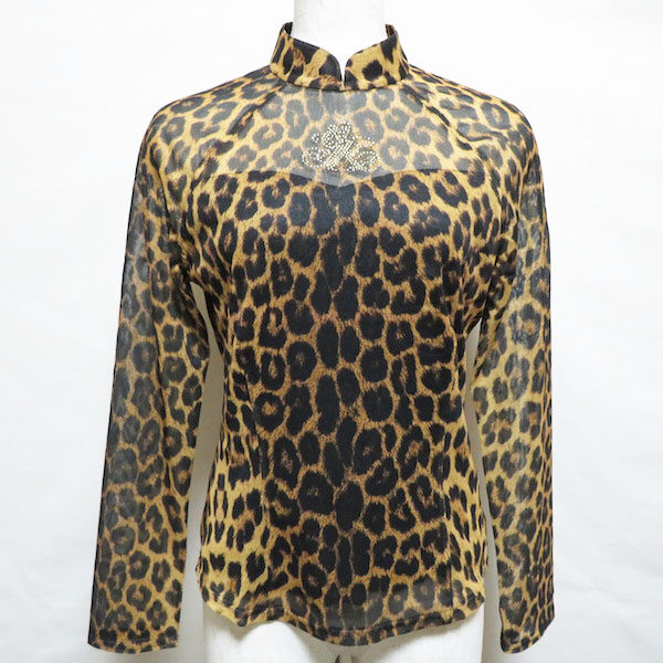 【お買取 伊太利屋】ハイネック×ヒョウ柄でシャープさをアピール｜カットソー