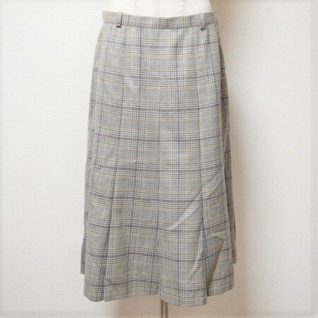 グレー×フレアでちょうどいいチェック感 レリアンのスカートを買取しました