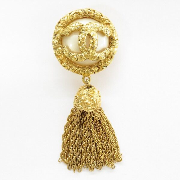 ゴージャス感アップ！シャネルのイヤリングを買取しました