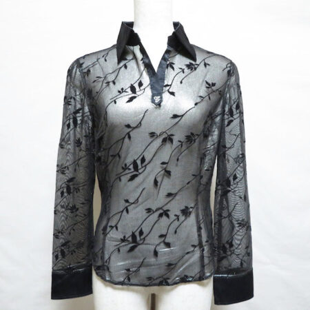 光沢感も綺麗な伊太利屋のブラウスを買取しました