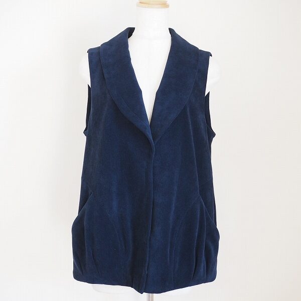 シャープにも決められる レリアンのジレを買取しました!