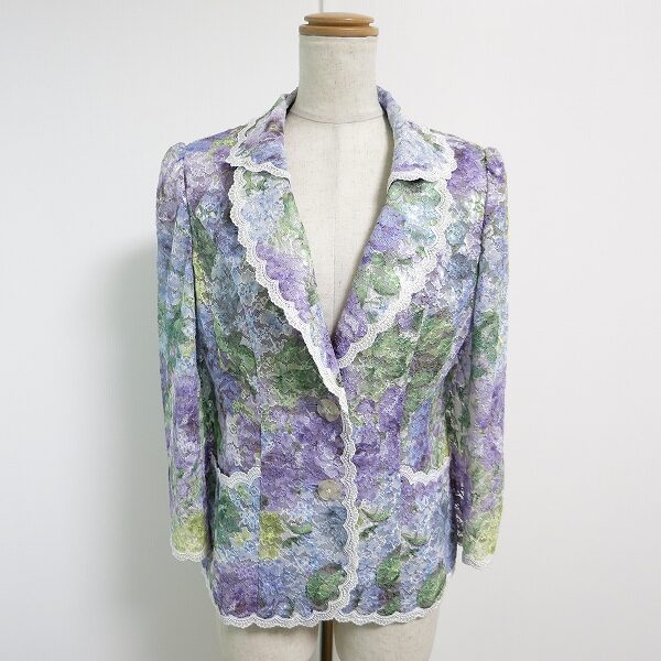 銀座マギーのジャケットを買取しました｜紫の淡さが癖になる