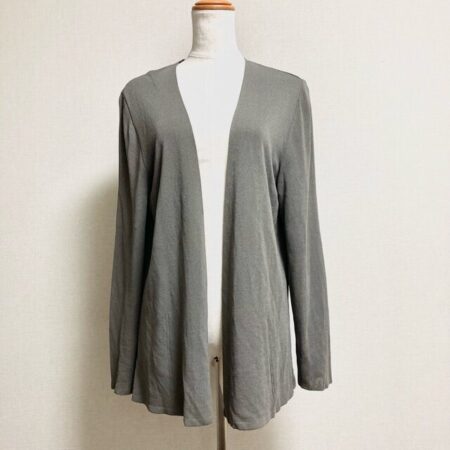 カーキ色が綺麗｜エスカーダのカーディガンを買取しました