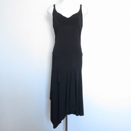 夏も冬も使える！マックスマーラのワンピースを買取しました