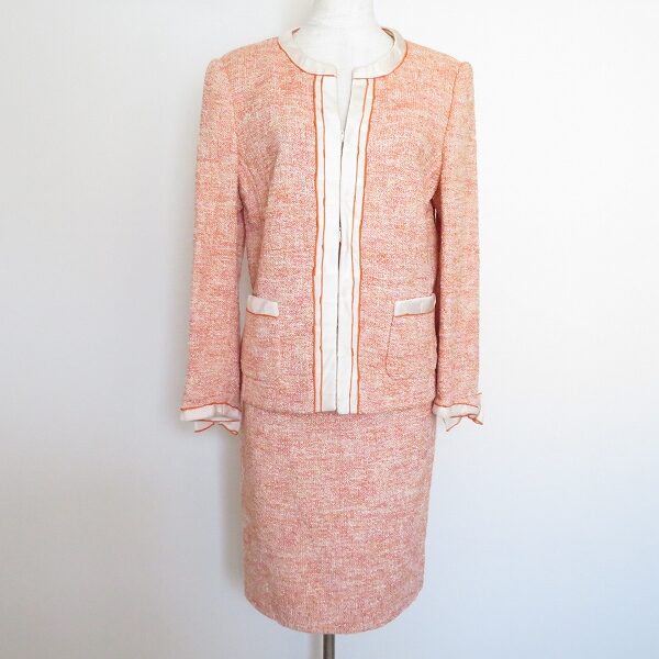 レナランゲのスカートスーツを買取しました！輝かしいオレンジに魅了