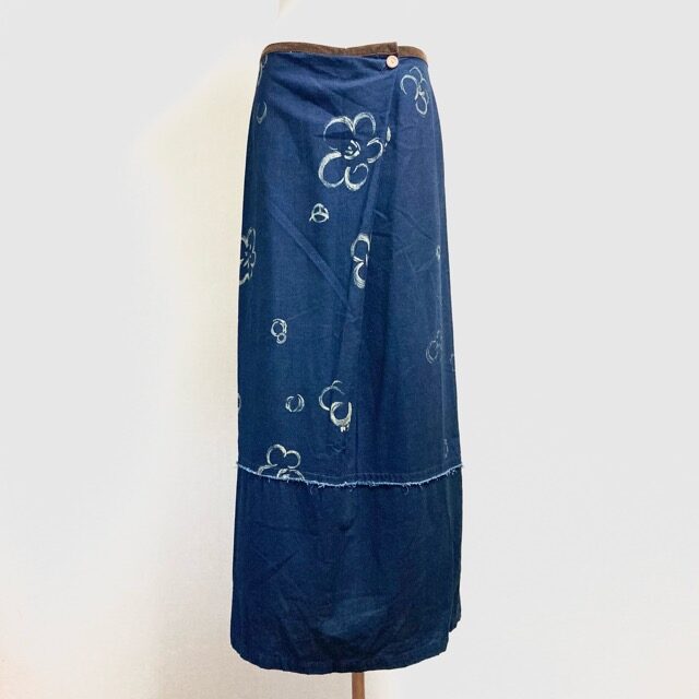 パラスパレスのスカートを出張買取ご利用のお客様より買取しました