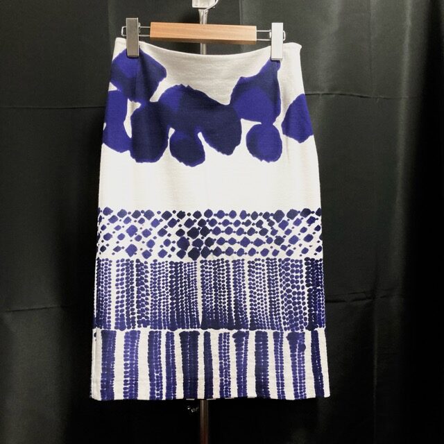 【お買取】バランスいい絵柄が素敵なマックスマーラのスカート