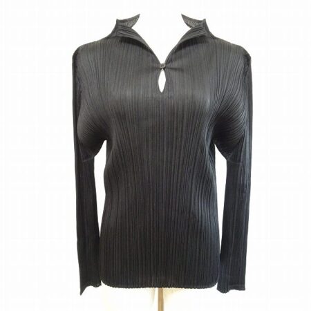 煌びやかにもなれる プリーツプリーズのカットソーを買取しました