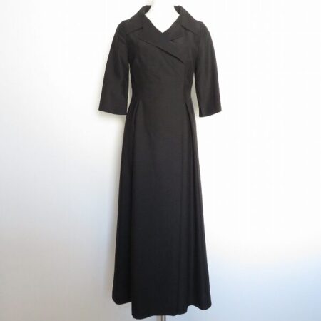 言うことなしの綺麗めデザイン シビラのワンピースを買取しました