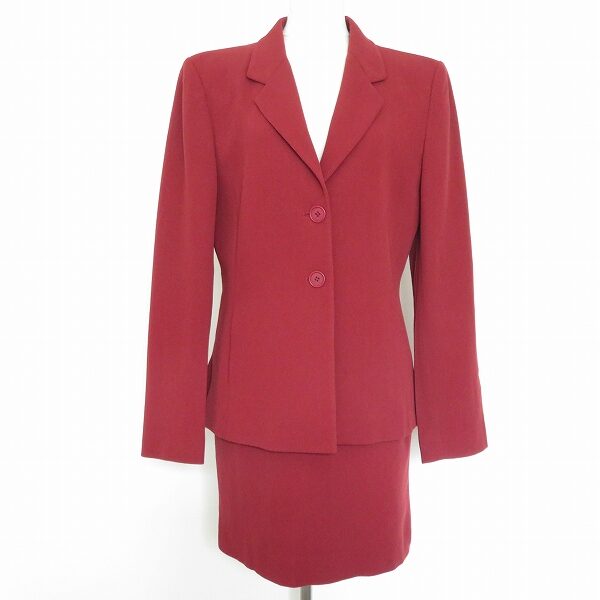 元気ももらえる！エンポリオアルマーニのスカートスーツを買取しました