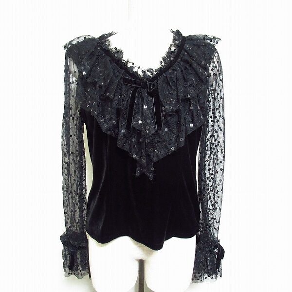 ベロア×スパンコールで煌びやかに 銀座マギーのブラウスを買取しました