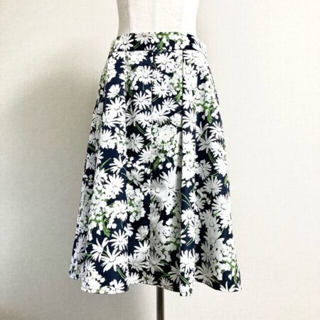 さわやか×落ち着き具合がすごい マダムジョコンダのスカートを買取しました