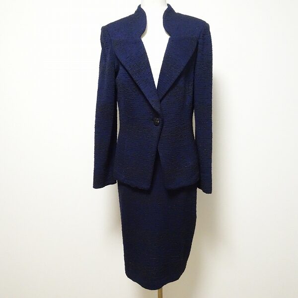 紺×黒×ラメのバランスがいい セントジョンのスカートスーツを買取しました