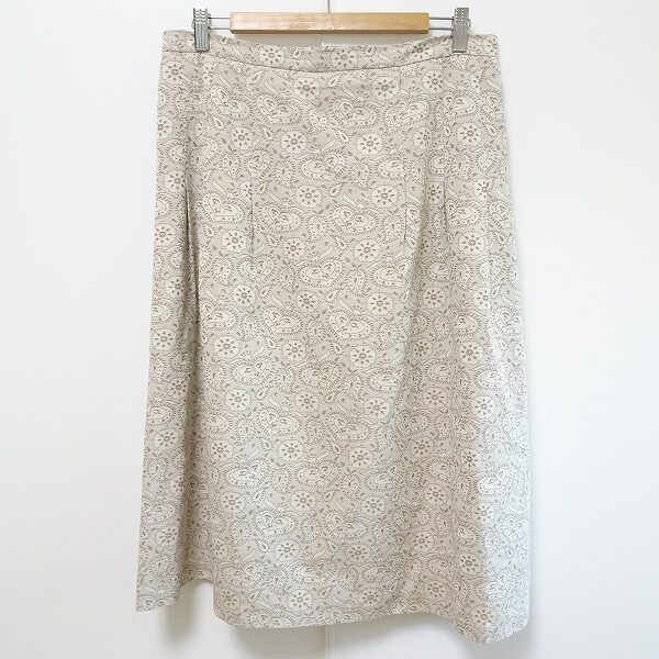 マックデイビッドのスカートを買取しました！細かいペイズリーが綺麗