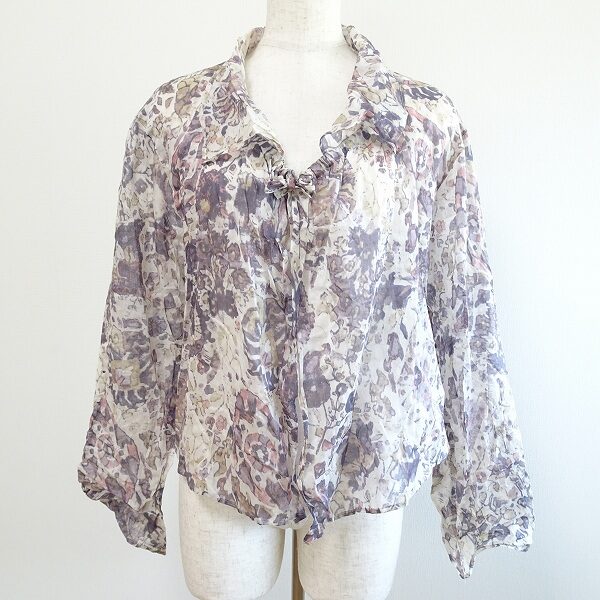 センソユニコのブラウスを出張買取ご利用のお客様より買取しました